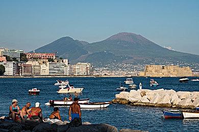 《Dark and Darker》手游版将于8月1日开启全球B测